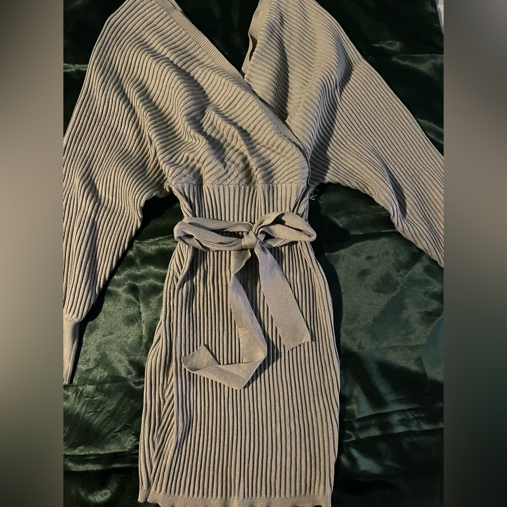 Size large grey/blue ribbed dress, text me if you have any questions at all!